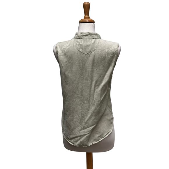 VTG Big Dogs Resortwear 100% Silk Top Sz M Pale Green Button Up Tropical Coastal - Picture 7 of 13